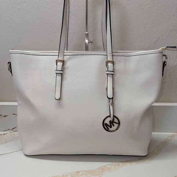 Michael Kors cream, shoulder/crossbody, EUC! - Picture 1 of 7